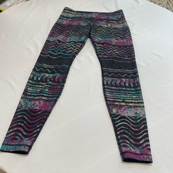 Lululemon Wanderlust Tribal Wander Onder Wunder Under Pants Size 12 - Picture 2 of 13